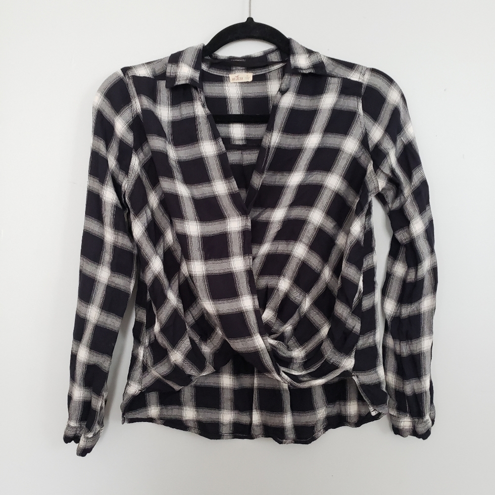 Hollister Long Sleeve Shirt